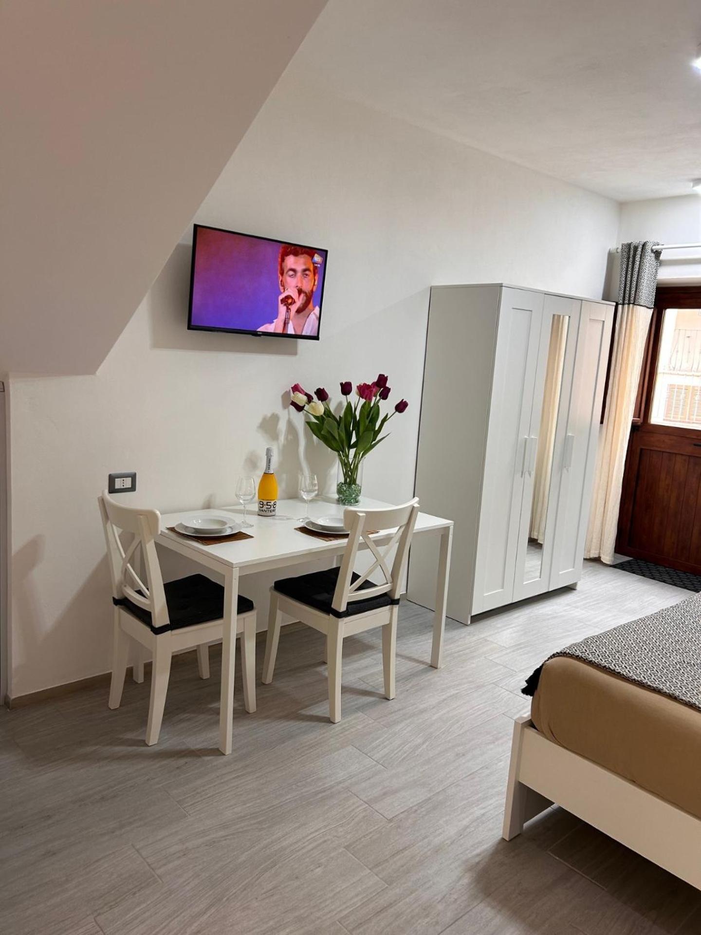 Casa Peppina Appartement SantʼAntìoco Buitenkant foto